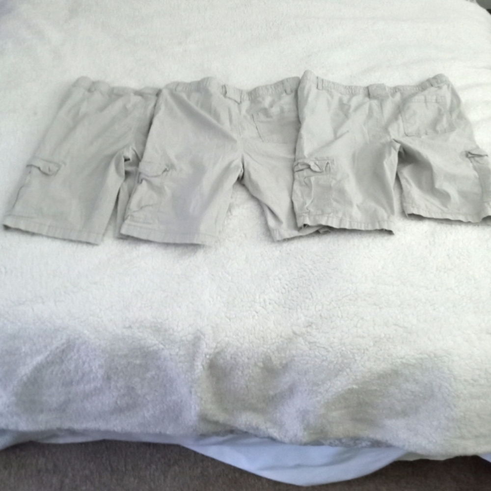 Bundle of (3) Arizona Shorts Boys Size 18/20 Husky